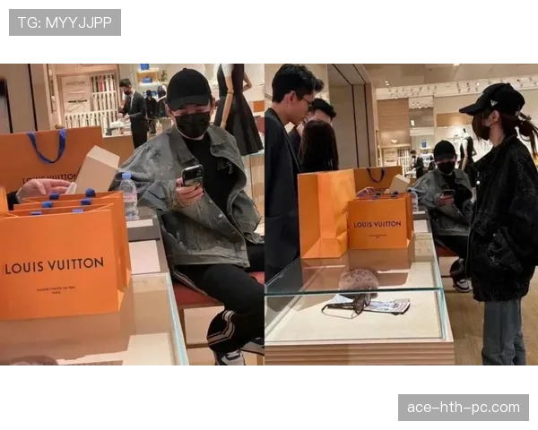 安赛龙上场冷若冰山，场下逛奢侈品店的样子像换了个人